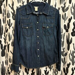 Levi's Women's Denim Button Down Shirt EUC